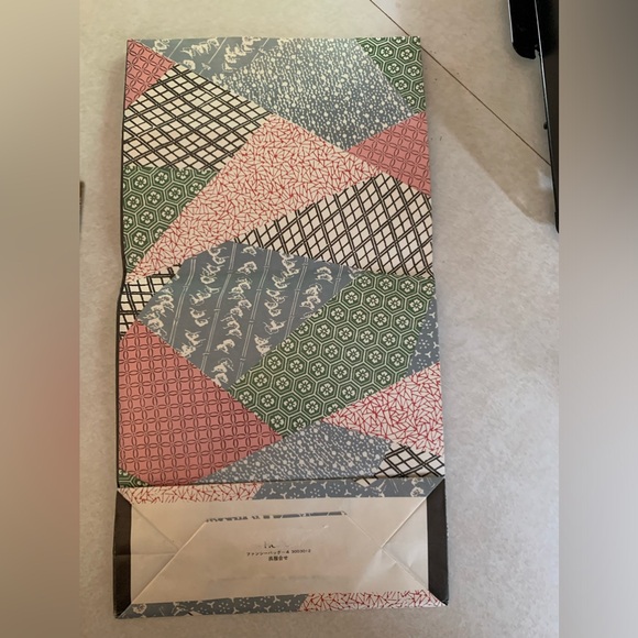 Japanese Prints & Bag - Picture 4 of 4